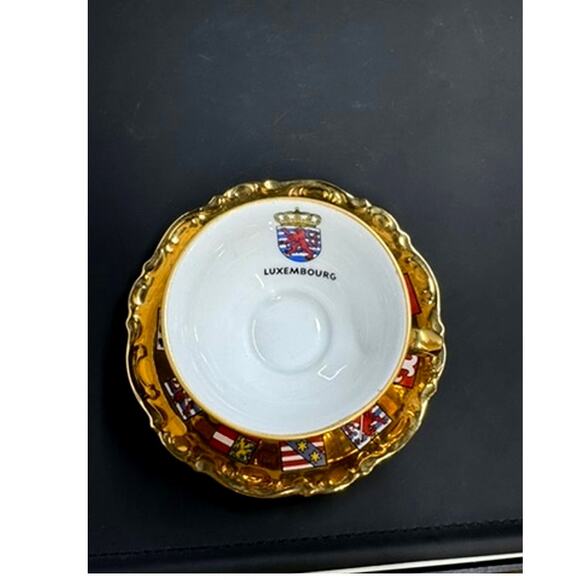 Vintage Bavaria, English, Cup and Saucer, Gold luxenbourg Duchess set - Picture 2 of 16